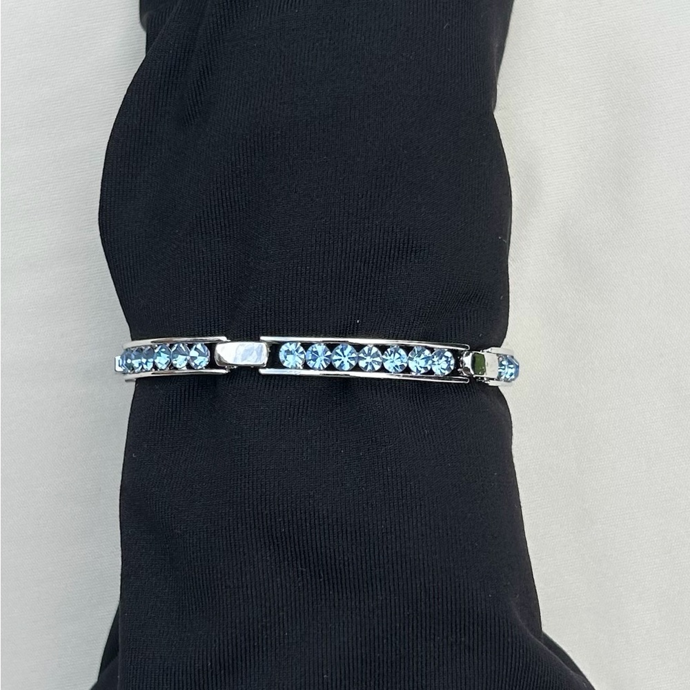 Blue Crystal Silver-Toned Tennis Bracelet. Excellent Condition. - Picture 2 of 9